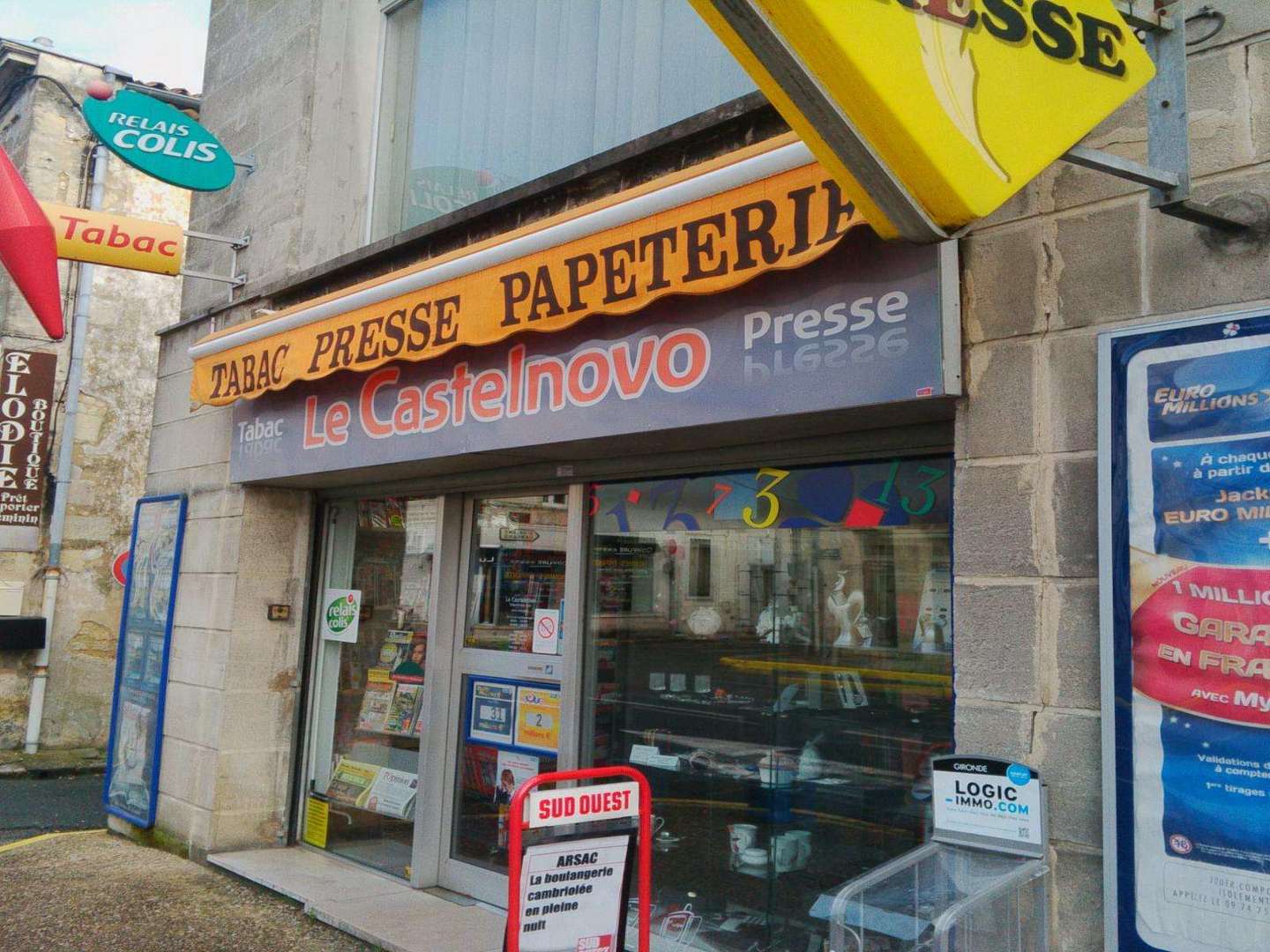 Le Castelnovo : Presse Castelnau de Mdoc 33480 (adresse, horaire et avis)