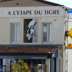 A L' Etape Du Tigre
