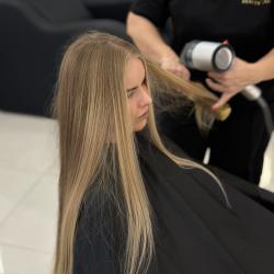 A More Beauty Salon