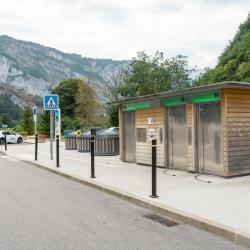 Aire De Stationnement De La Gare De Péage De Cluses En Direction De Chamonix - Atmb