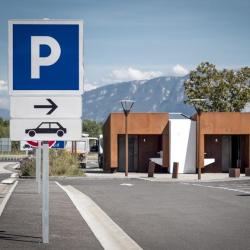 Aire De Stationnement De La Gare De Péage De Viry  En Direction De Chamonix - Atmb