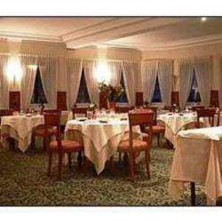 Ambassadeurs (les)