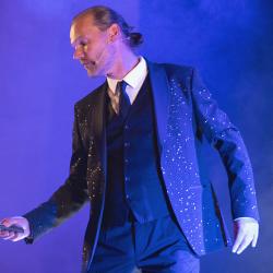 Anthony James – Le Théâtre Des Illusions