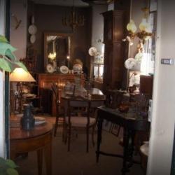 Antiquites Du Vieux Marche
