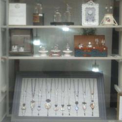 Au Bonheur Des Dames
