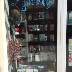 Au Café Des Livres