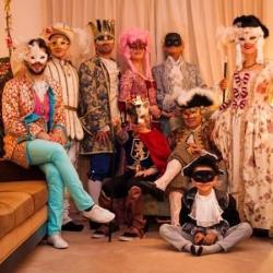 Au Clown De La République
