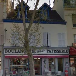 Au Croissant D'or