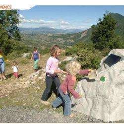 Au Pays Des Rochers Qui Parlent