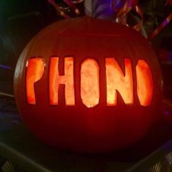 Au Phonographe