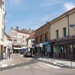 Au Rond Point Des Tilleuls