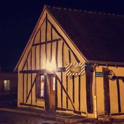Au Village Des échelle Bleues
