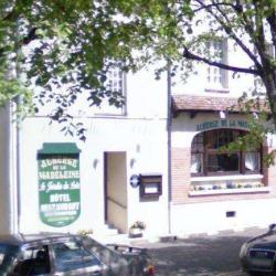 Auberge De La Madeleine Le Jardin Du Loir