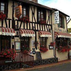 Hotel Restaurant La Pomme De Pin