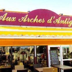 Aux Arches D'antigone