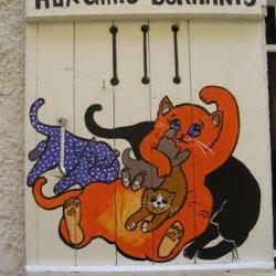 Aux Chats Dormants Et Tentations