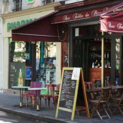 Aux Tables Du Pere Lachaise