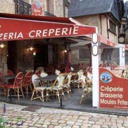 Le Petit Port