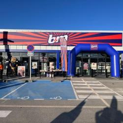 B&m