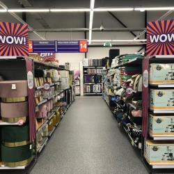 B&m