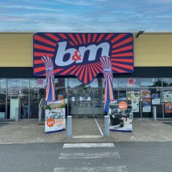 B&m