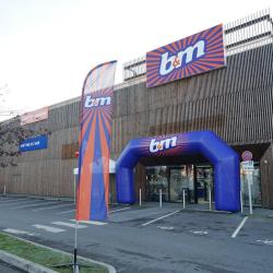 B&m
