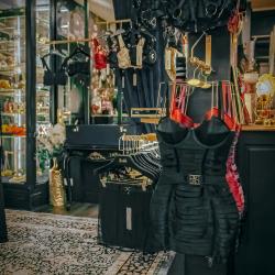 Brigade Mondaine - Lingerie De Luxe Et Accessoires De Créateurs