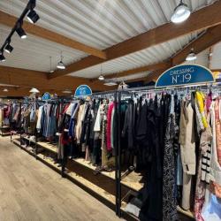 Broc And Shop Avignon / Les Angles