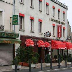Cafe De La Porte De Beauce