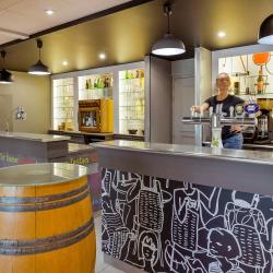 Cafe Vin And Cie