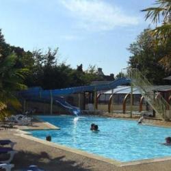 Camping De La Roche Perçée