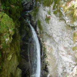 Grotte Et Cascade De Seythenex