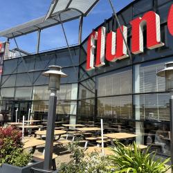 Centre Commercial Carrefour Saint-serge