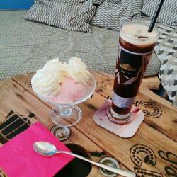 Chat' Lounge
