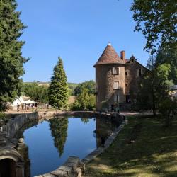 Chateau De Couches