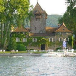 Chateau De Coudrée