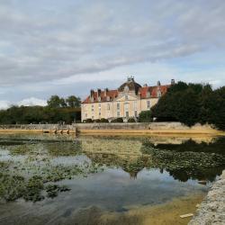 Chateau De Fontaine Francaise