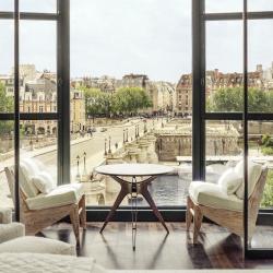 Cheval Blanc Paris