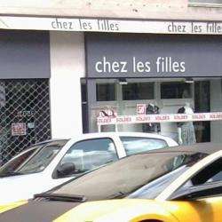 Chez Les Filles