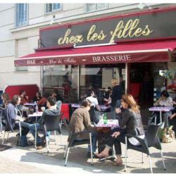 Chez Les Filles