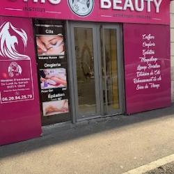 Chic Beauty