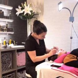 Chic Make Up
