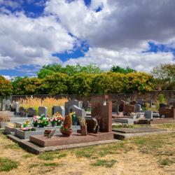 Cimetière De La Tour De Carcan