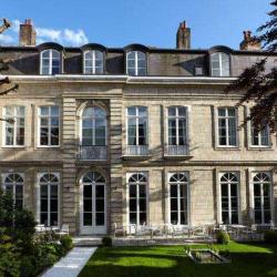 Clarance Hotel