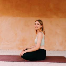Clarisse Ernoux : Cours Particuliers De Yoga à Paris (yoga Prénatal Et Postnatal)