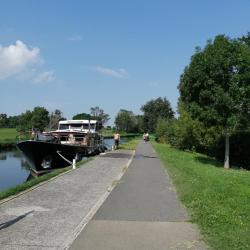 Coulanges Et Sa Halte Nautique