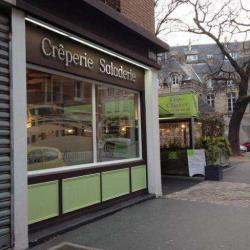 Crêpe Chignon
