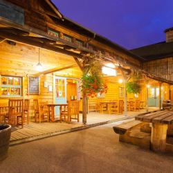 Crockett’s Saloon