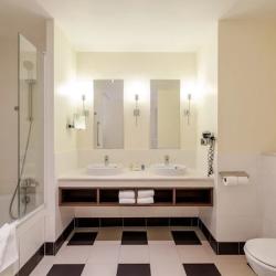 Crowne Plaza Paris Mlv