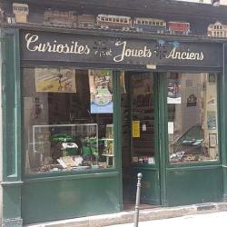 Curiosités Et Jouets Anciens